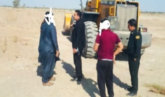 جلوگیری از برداشت غیرمجاز شن و ماسه در اراضی ملی شهرستان عنبرآباد