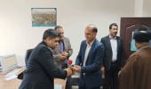 تقدیر از مردان شاغل در اداره کل به مناسبت ولادت باسعادت حضرت علی(ع)، روز مرد و پدر با اهدا گل 
