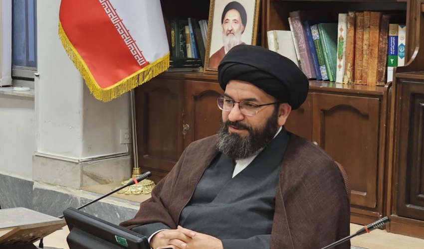 دکتر احمدی مدیرکل و حجت الاسلام و المسلمین حسینی زاده مسئول حوزه نمایندگی ولی فقیه در اداره کل منابع طبیعی و آبخیزداری جنوب کرمان طی پیامی مشترک انتصاب حجت‌الاسلام والمسلمین دکتر میثم تارم را به عنوان امام جمعه جیرفت تبریک گفتند.