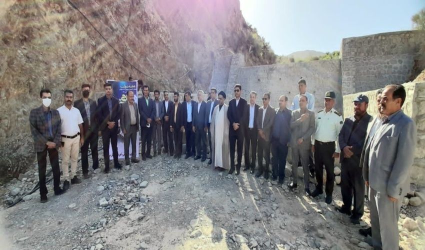 بهره برداری از پروژه آبخیزداری حوزه آبخیز جبالبارز جیرفت در هفته دولت