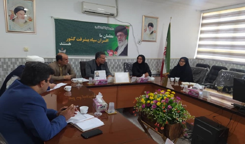 گزارش تصویری/تقدیر و قدردانی مدیرکل منابع طبیعی از همکاران