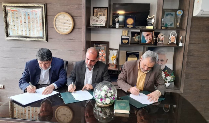 مدیران کل منابع طبیعی و آبخیزداری جنوب کرمان و آموزش و پرورش استان کرمان تفاهم نامه همکاری منعقد کردند