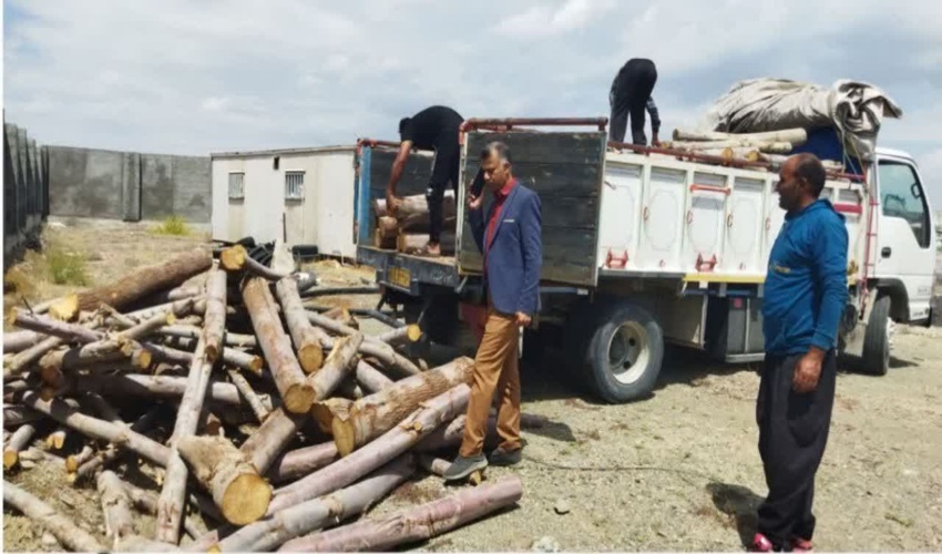 منوجان/کشف و ضبط ۳۵٠٠ کیلوگرم چوب آلات غیر مجاز جنگلی در شهرستان منوجان