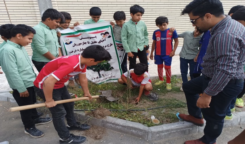 منوجان/برگزاری کارگاه آموزشی همراه با غرس نهال