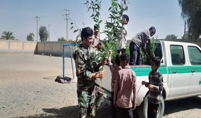 رودبارجنوب/برگزاری کارگاه آموزشی همراه با غرس نهال