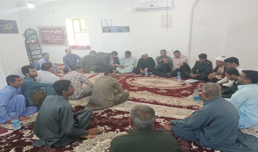  غباروبی و عطرافشانی قبور مطهر شهدای شهرستان جازموریان به مناسبت هفته جهاد کشاورزی