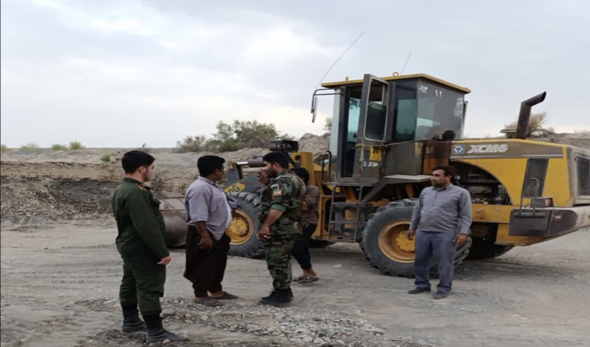 جلوگیری از برداشت غیر مجاز شن و ماسه در اراضی ملی شهرستان جیرفت