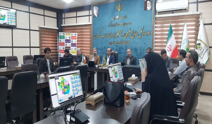 جلسه تبیین سیاستها، برنامه ها و ارائه عملکرد معاونت آبخیزداری، امور مراتع و بیابان