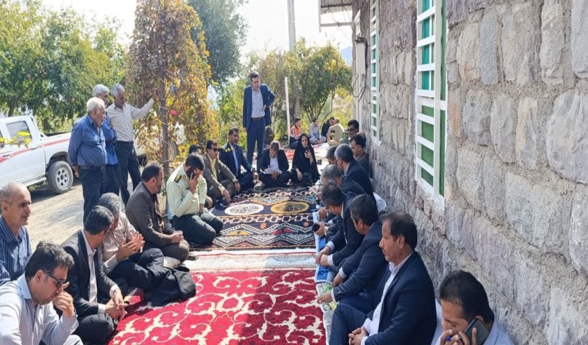 در راستای پیگیری مطالبات مردمی و بررسی مشکلات منطقه،جلسه ای  در منطقه بهرامی دلفارد تشکیل شد.
