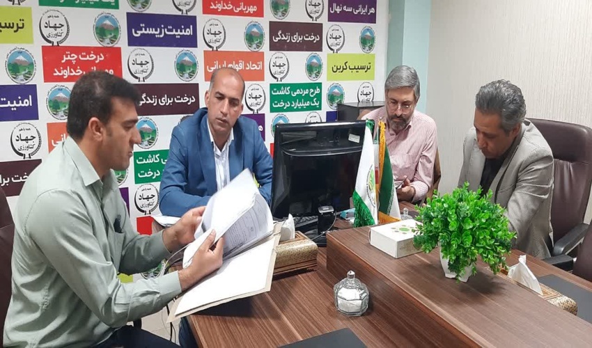 پیگیری مسائل و درخواستهای مردم جنوب کرمان در حوزه منابع طبیعی در دیداری چهره به چهره با حضور مدیرکل منابع طبیعی و آبخیزداری 
