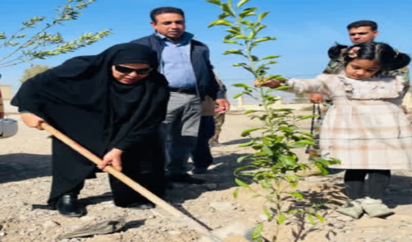  برگزاری پویش درختکاری سراسری در سایه مادر در شهرستان عنبرآباد