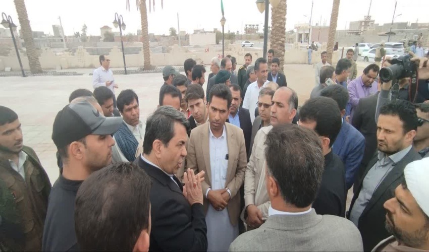 بررسی مسائل و مشکلات مردم جازموریان با حضور استاندار کرمان