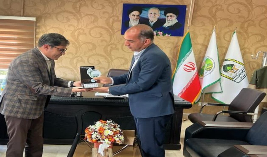 تقدیر مرکز آموزش و تحقیقات کشاورزی جنوب کرمان از مدیرکل منابع طبیعی در خصوص برگزاری همایش جازموریان